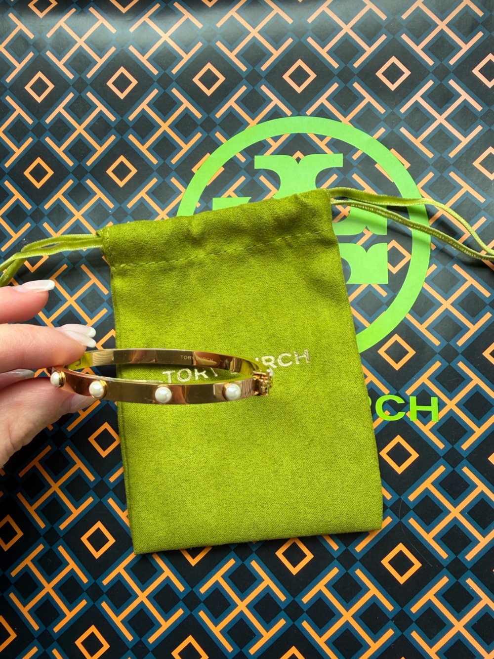 Tory Burch Britten Pearl Hinged Cuff Tory Gold Pearl